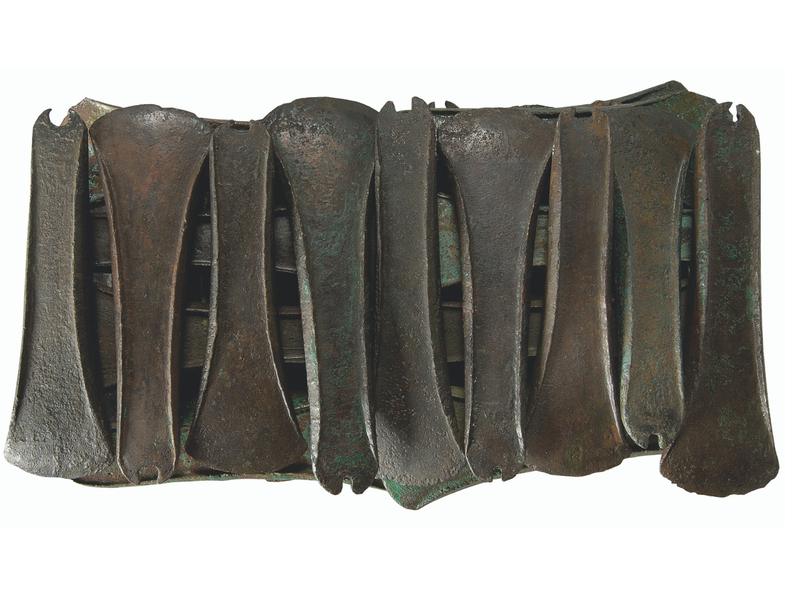 Asce in bronzo del ripostiglio della Lovara. Savignano sul Panaro. 2000 – 1900 a.C.