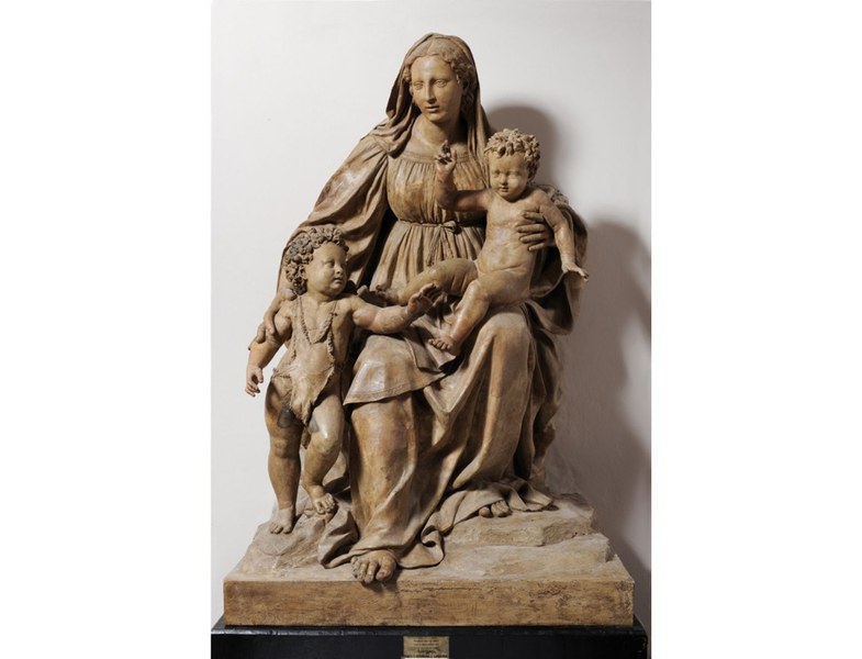 Antonio Begarelli (Modena, 1499-1565). La Madonna col bambino e San Giovannino detta “Madonna di Piazza”, 1523. Terracotta