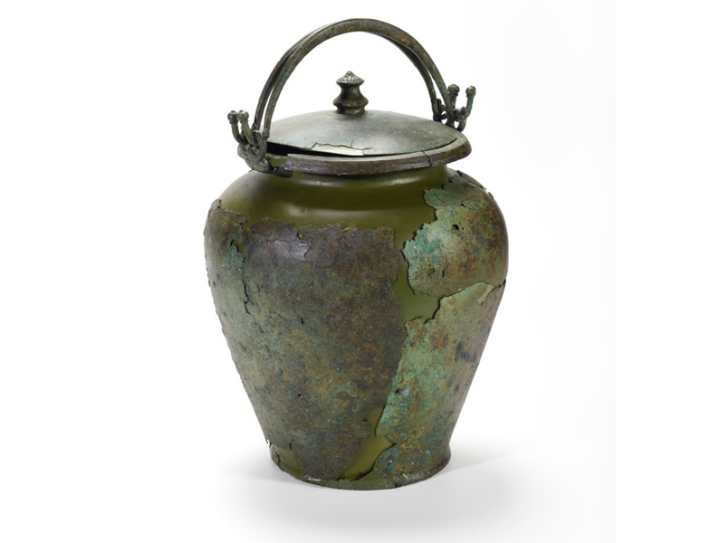 Situla in bronzo. Necropoli della Galassina di Castelvetro. V sec. a.C.