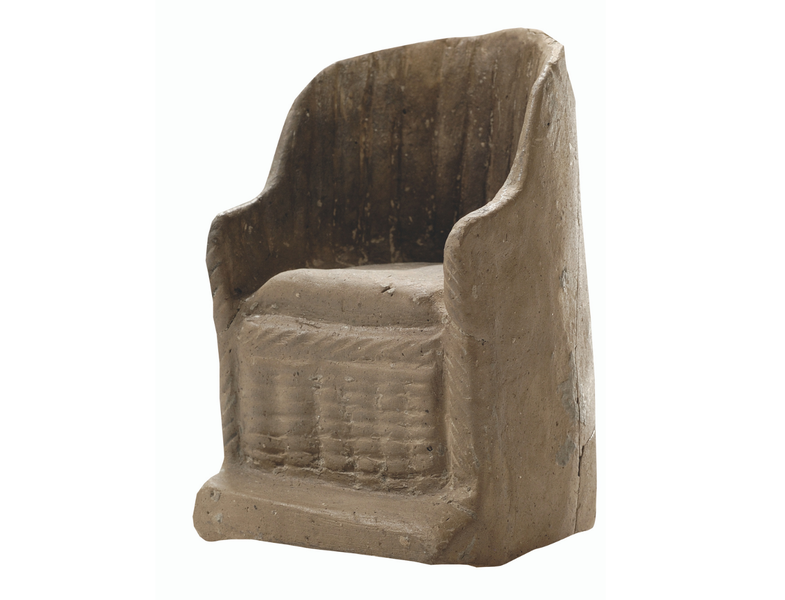 Sedile miniaturistico con alto schienale dal corredo di una tomba. Ferrovia Modena-Sassuolo. I secolo d.C.