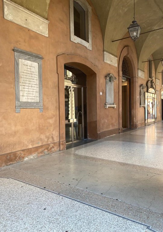 Collocazione lapide a Pietro Giannone.jpeg